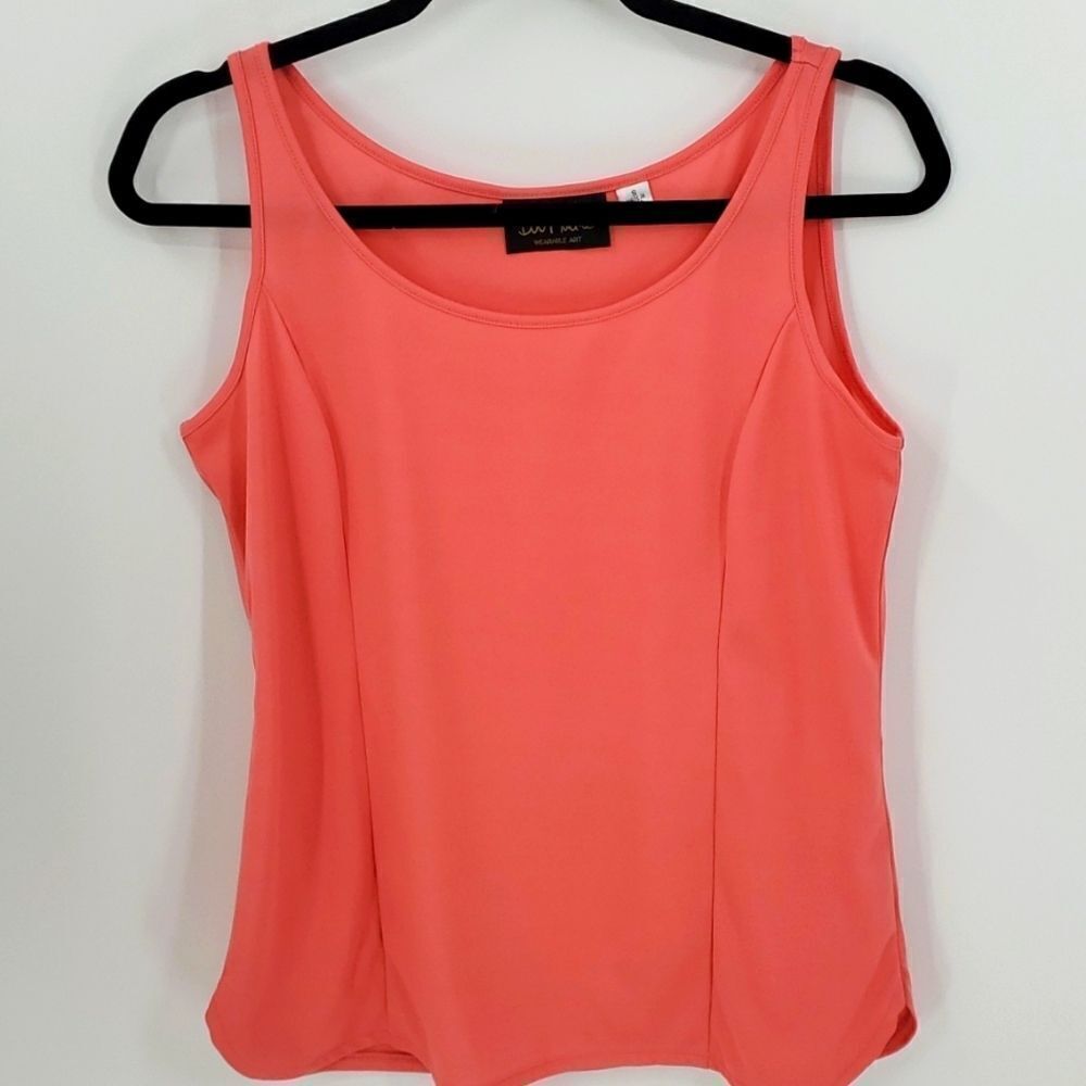 Bob Mackie rare peach tank top. Size small. Great condition.‎